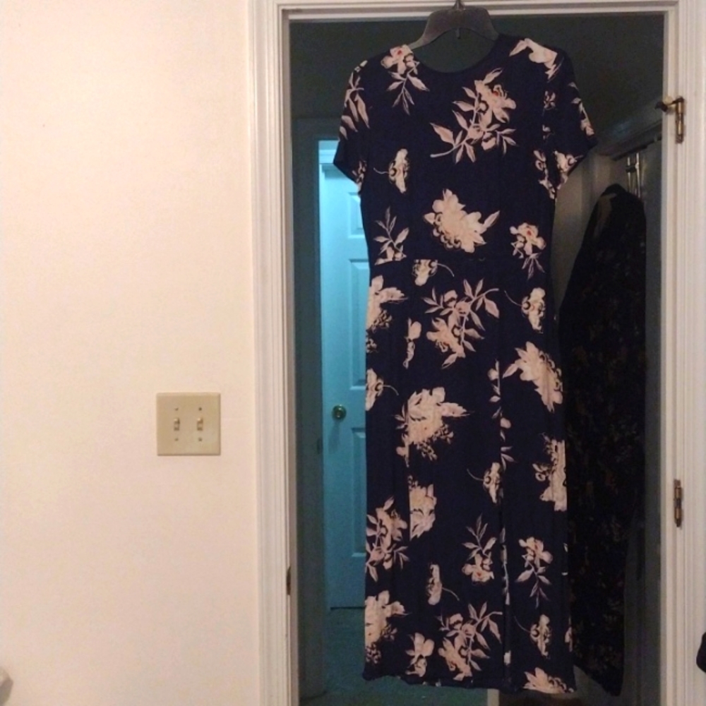 Navy blue floral midi Leith dress with thigh slit